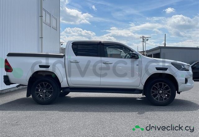 Toyota Hilux White
