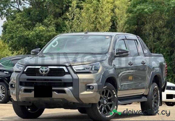 Toyota Hilux Beige