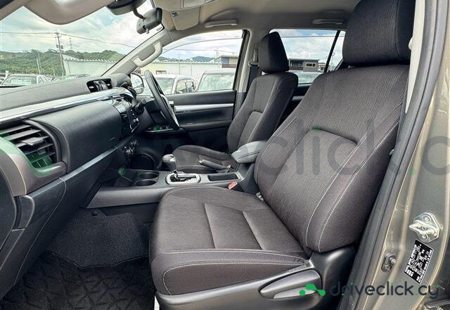 Toyota Hilux Beige