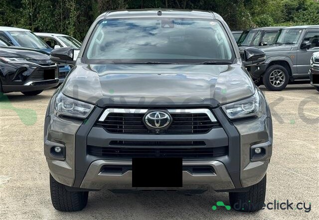 Toyota Hilux Beige