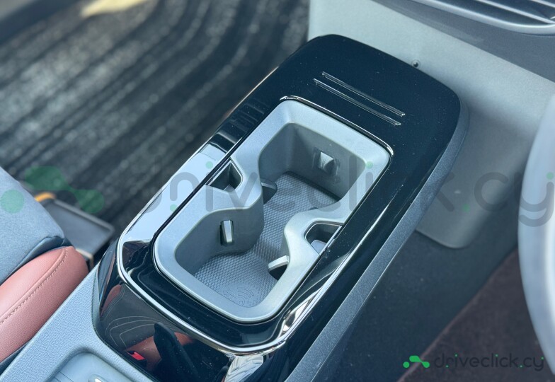 Volkswagen ID.4 White