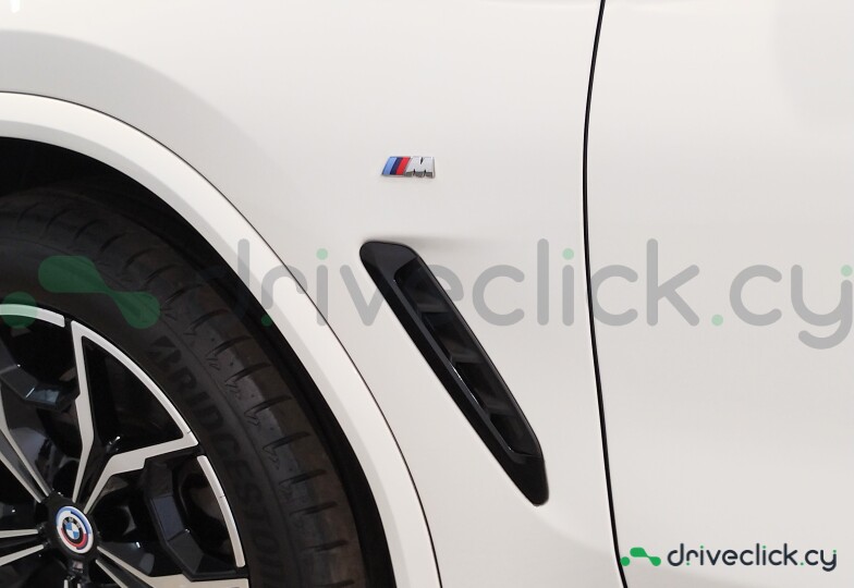 BMW X4 White