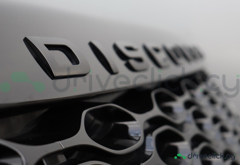 Land Rover Discovery Sport Черный