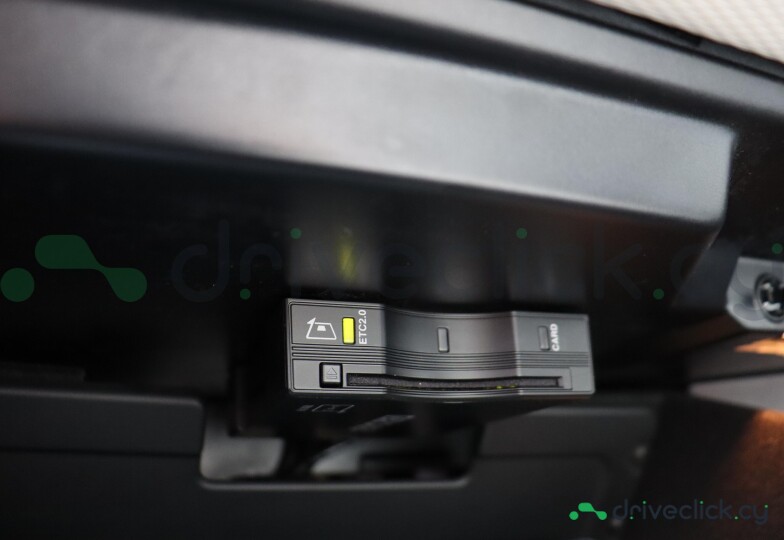 Land Rover Discovery Sport Черный