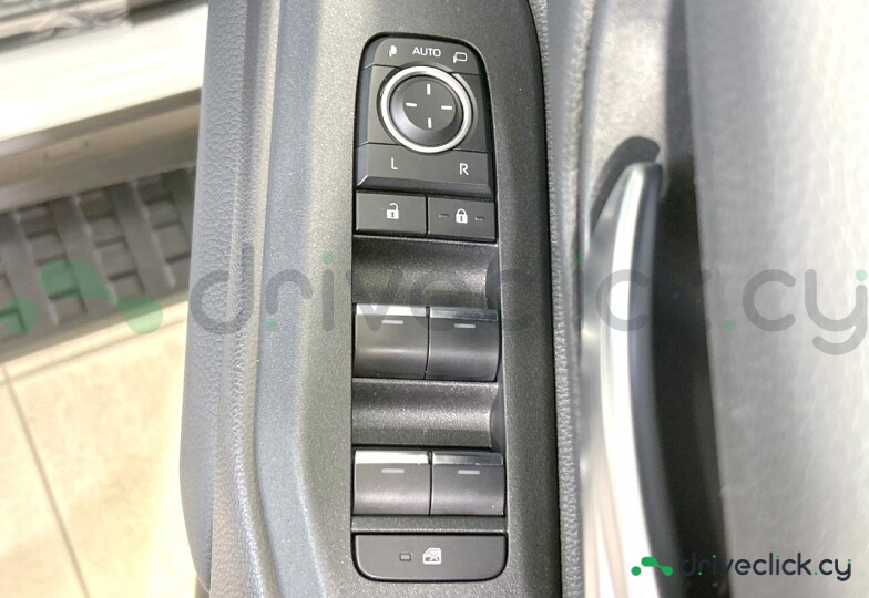 Toyota Land Cruiser 250 White