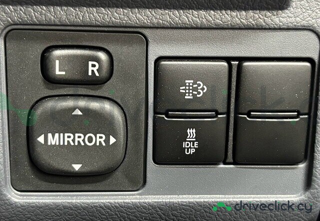 Toyota Land Cruiser White