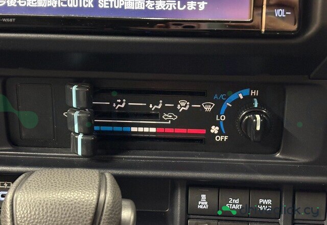 Toyota Land Cruiser White