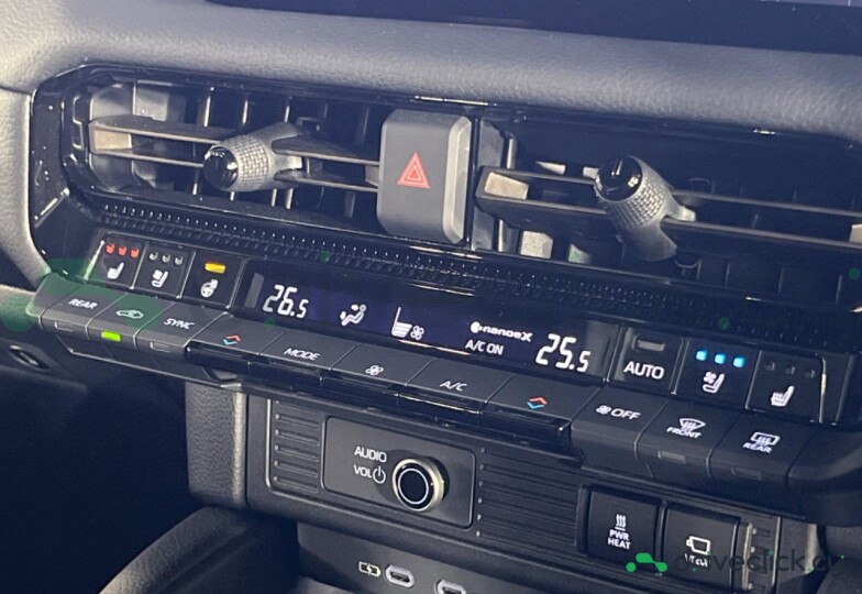 Toyota Land Cruiser 250 Black