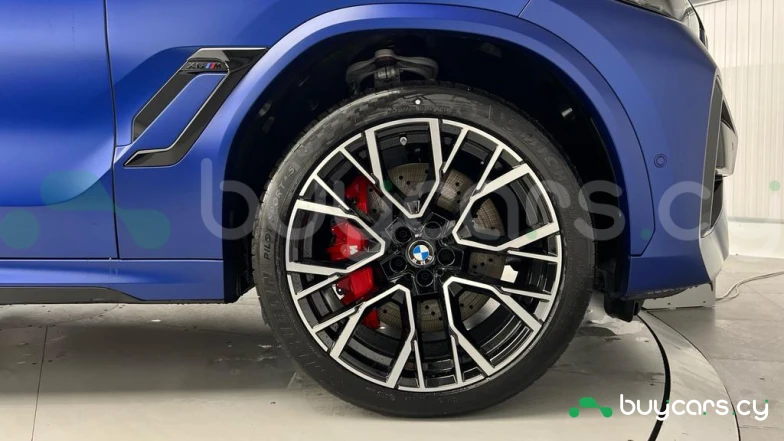 BMW X6 M Синий