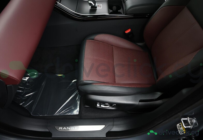 Land Rover Range Rover Velar Grey