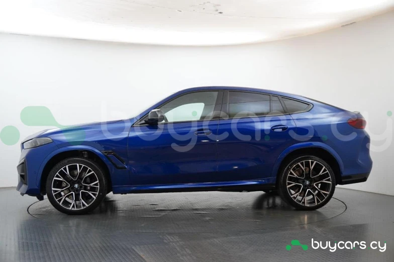 BMW X6 M Синий