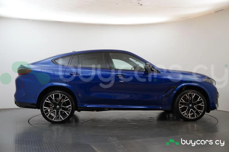 BMW X6 M Синий