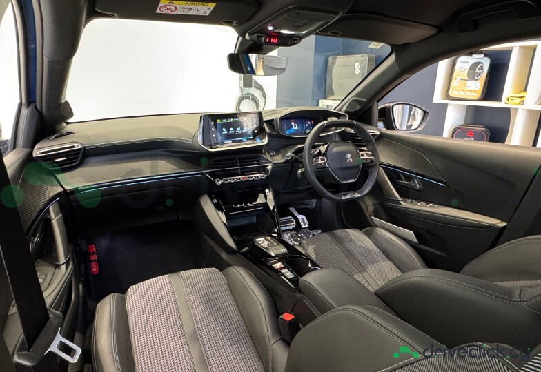 Peugeot 208 Blue