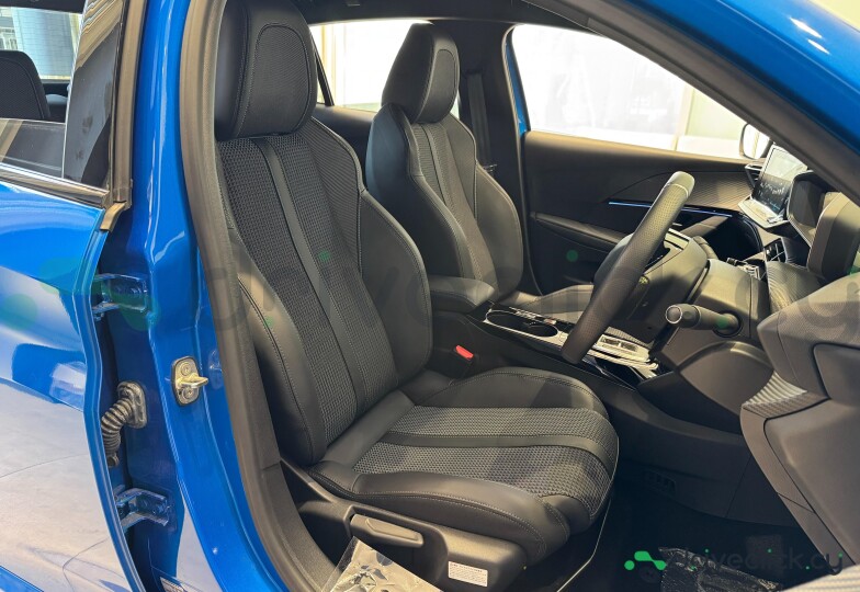 Peugeot 208 Blue