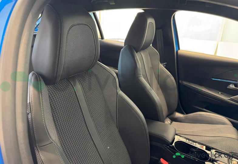 Peugeot 208 Blue