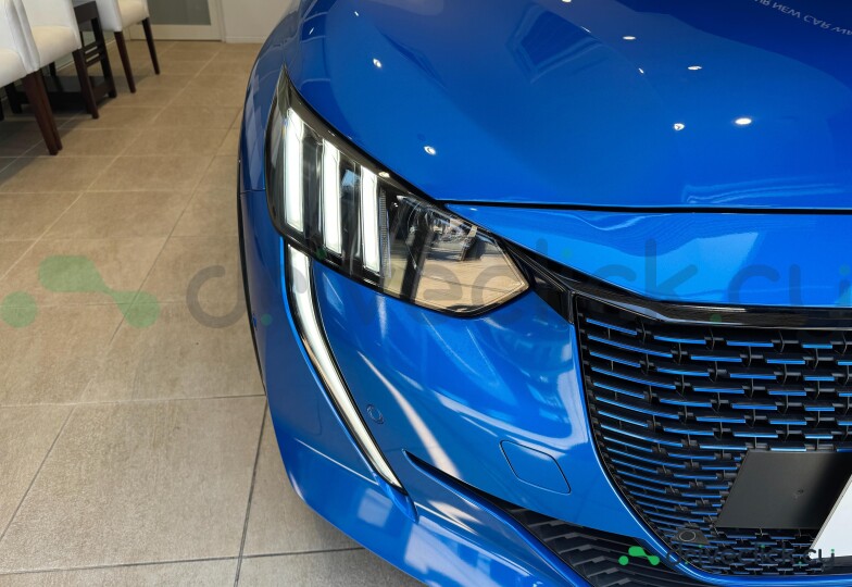 Peugeot 208 Blue