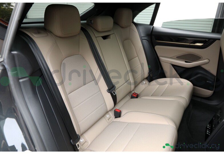 Porsche Macan Grey