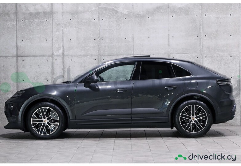Porsche Macan Grey