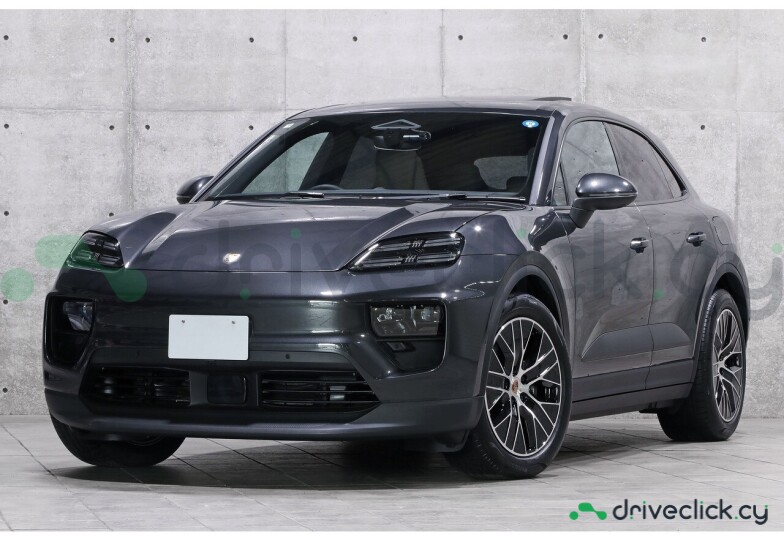 Porsche Macan Grey