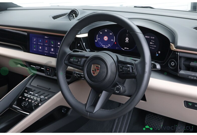 Porsche Macan Grey