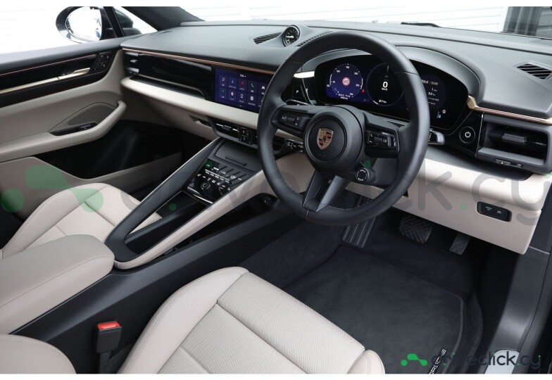 Porsche Macan Grey