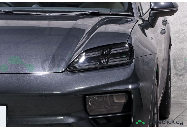 Porsche Macan Grey