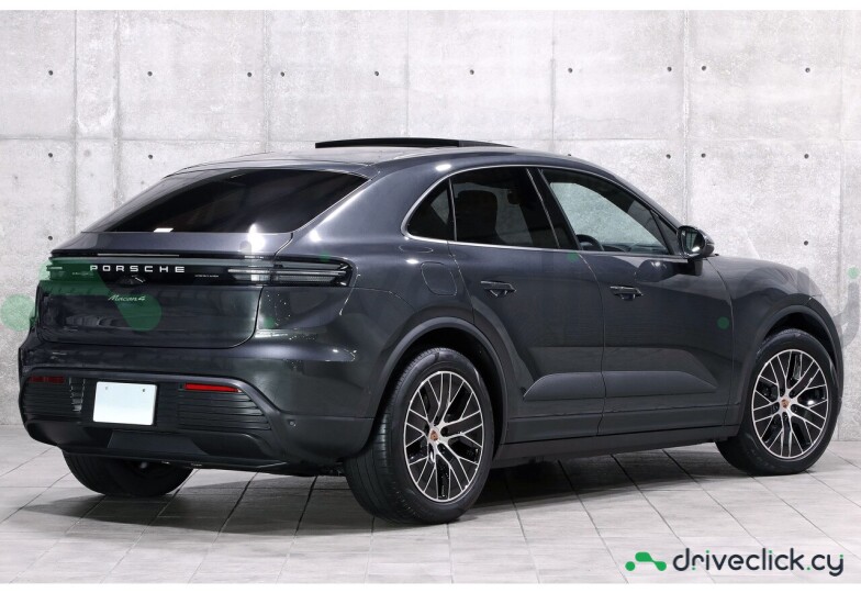 Porsche Macan Grey