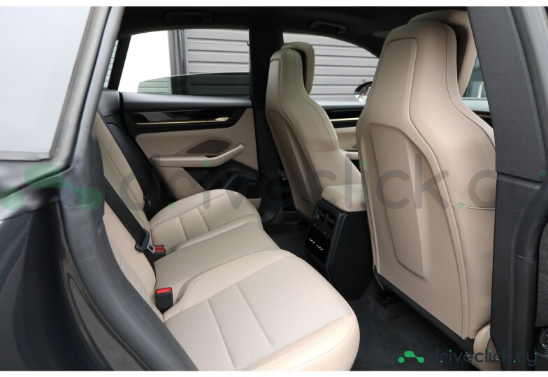 Porsche Macan Grey
