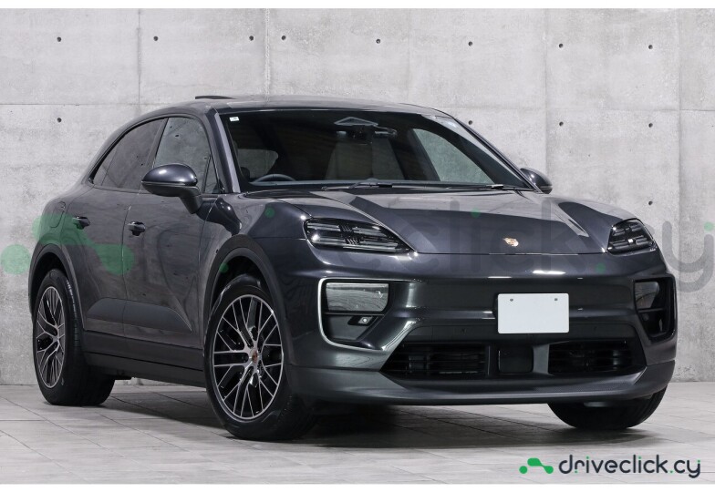 Porsche Macan Grey