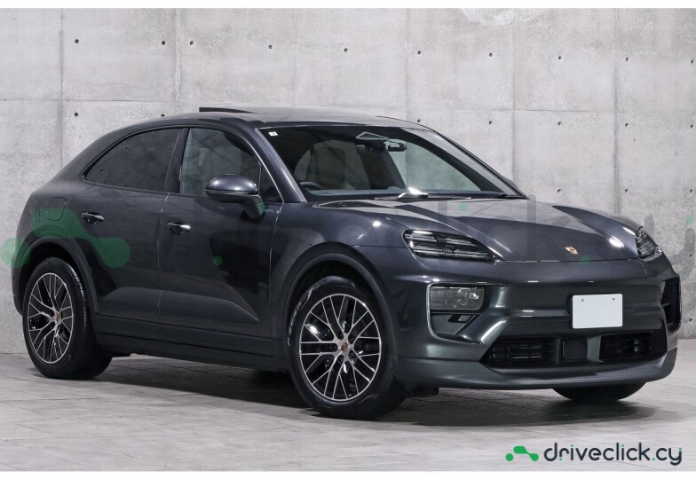Porsche Macan Grey