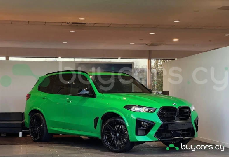BMW X5 M Зеленый