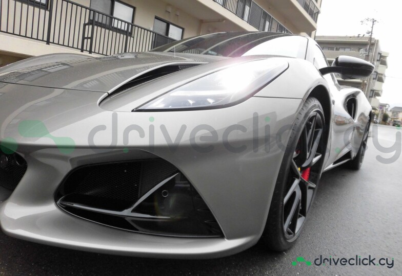 Lotus Emira Серый
