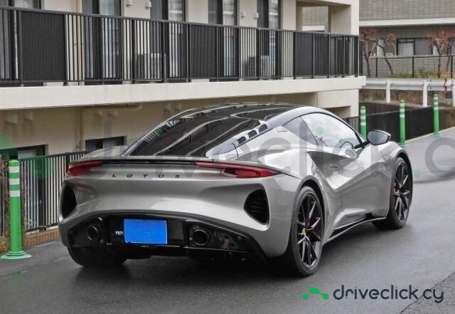 Lotus Emira Серый