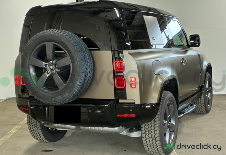 Land Rover Defender Зеленый