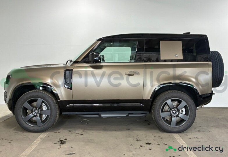 Land Rover Defender Зеленый