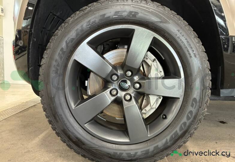 Land Rover Defender Зеленый