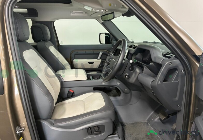 Land Rover Defender Зеленый