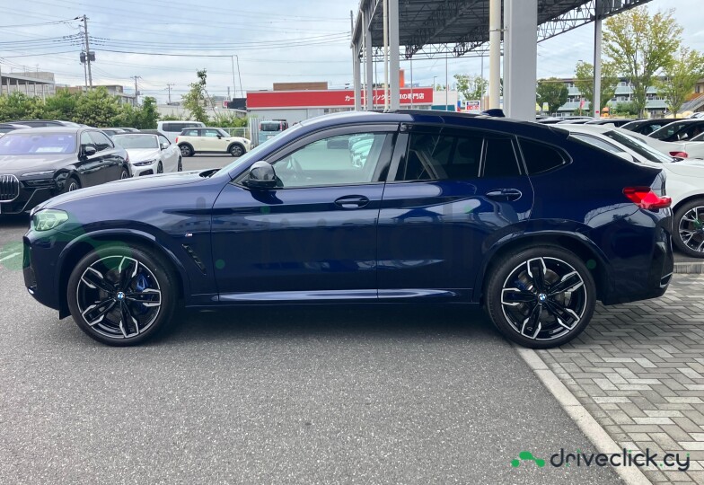 BMW X4 Blue