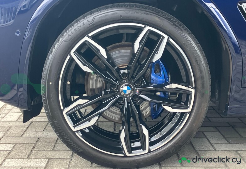 BMW X4 Blue