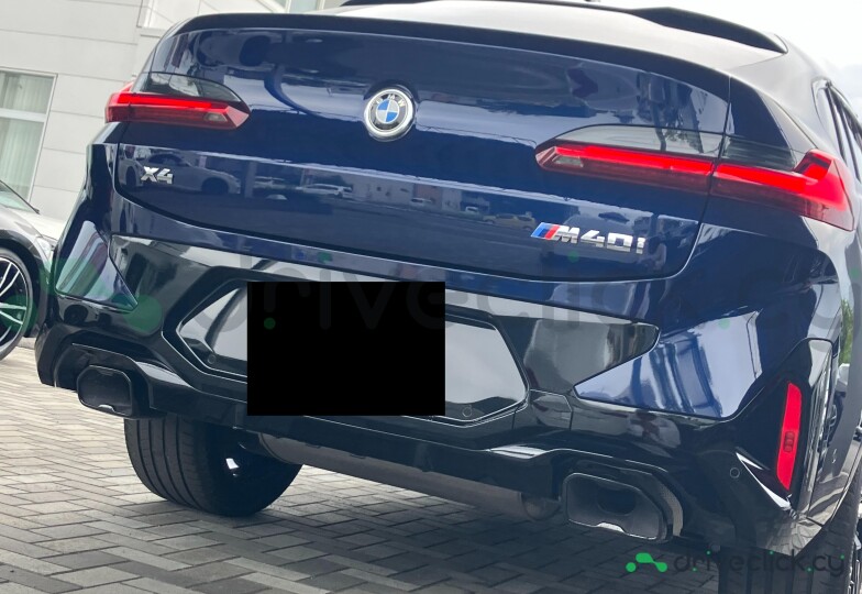 BMW X4 Blue
