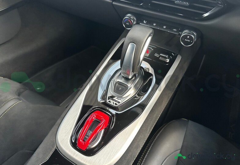 Lotus Emira Синий