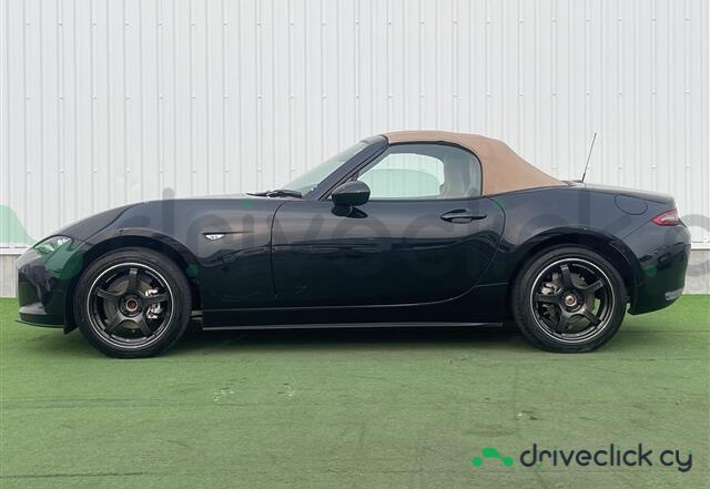 Mazda Roadster Black