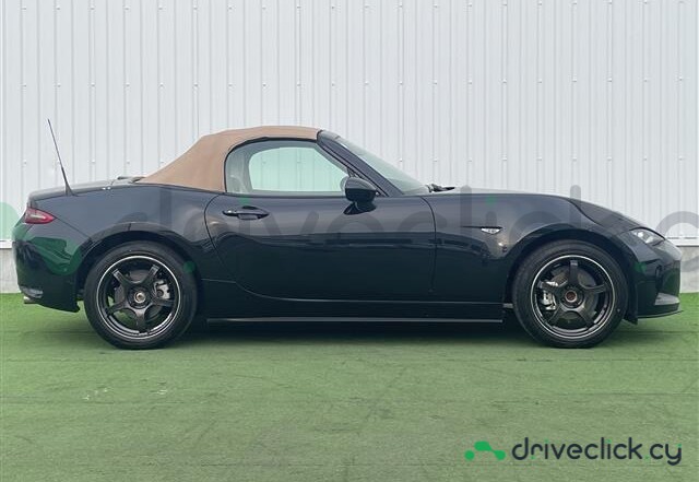 Mazda Roadster Black