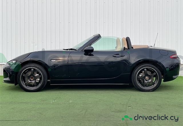Mazda Roadster Black