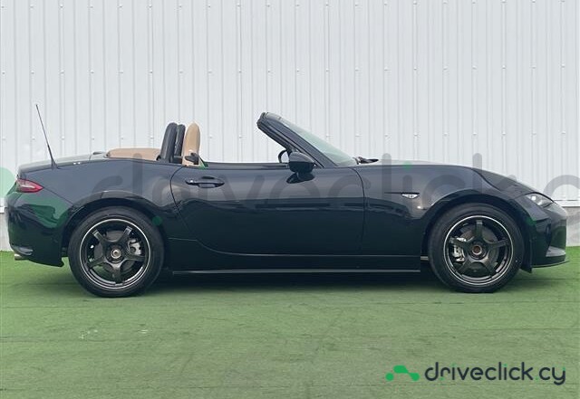 Mazda Roadster Black