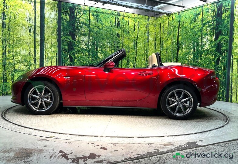 Mazda Roadster Red