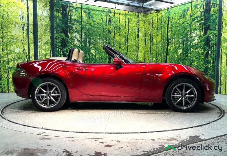 Mazda Roadster Red