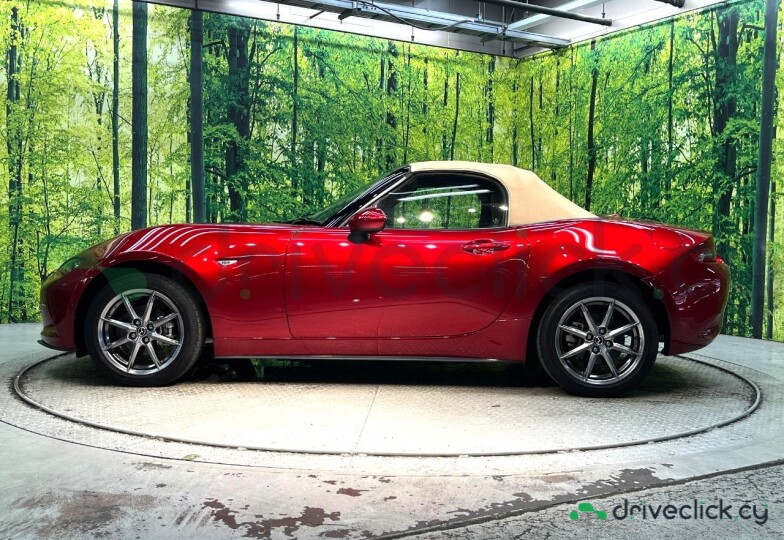 Mazda Roadster Red