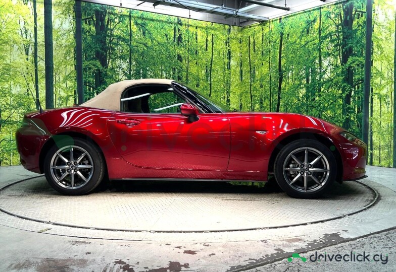 Mazda Roadster Red