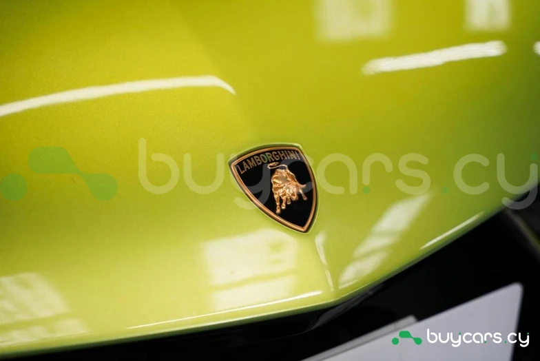 Lamborghini Revuelto Green